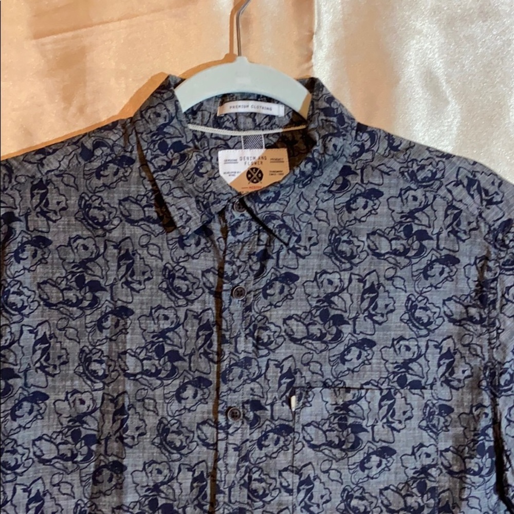 Men’s button down - Picture 2 of 4
